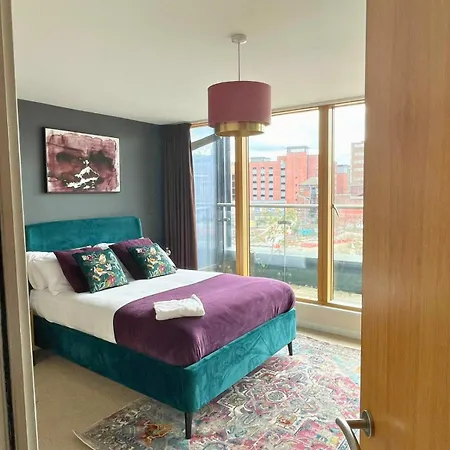 Angels - Blonk Street Luxury Apartment *